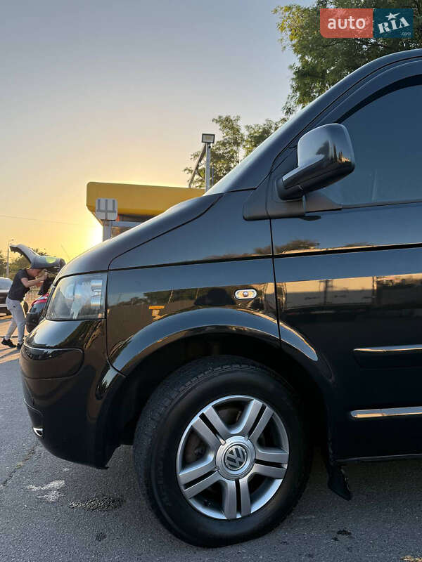 Мінівен Volkswagen Multivan 2009 в Харкові