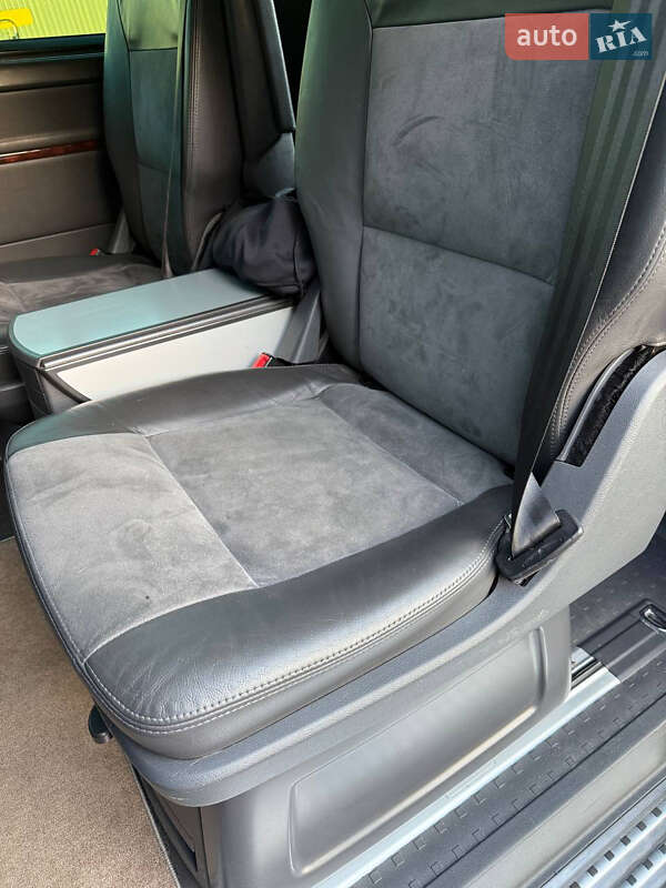 Мінівен Volkswagen Multivan 2009 в Харкові