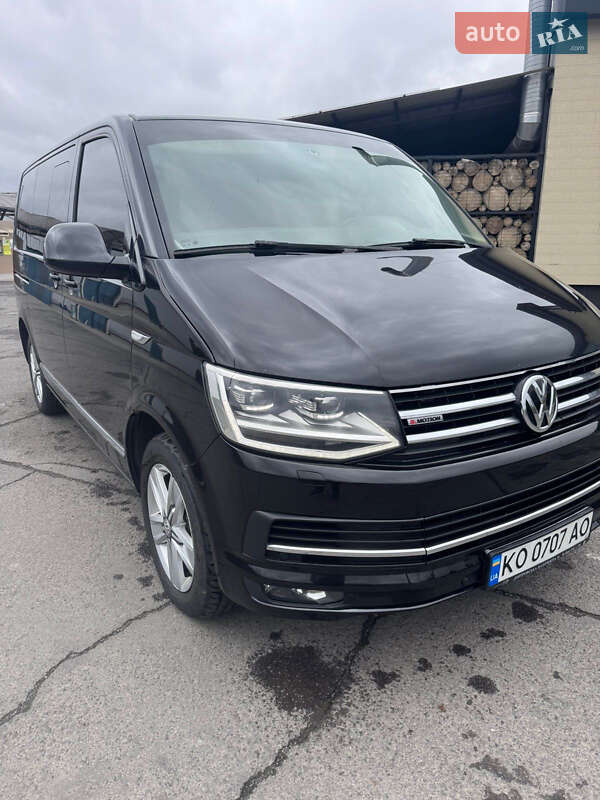 Минивэн Volkswagen Multivan 2016 в Виноградове