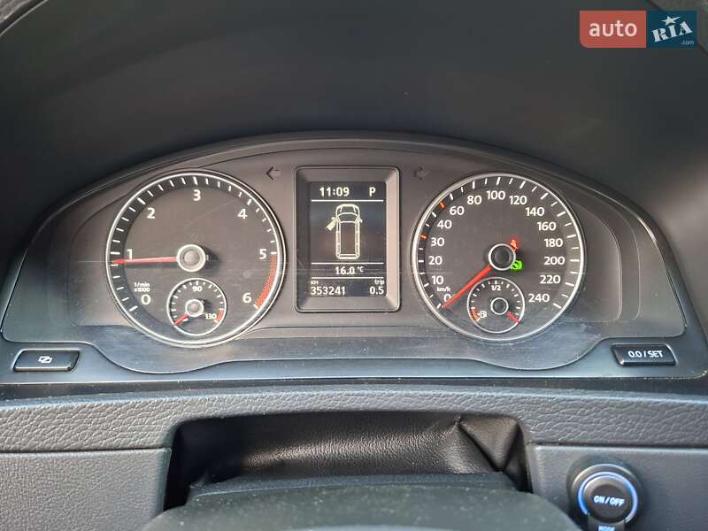 Минивэн Volkswagen Multivan 2010 в Одессе фото 12 Минивэн Volkswagen Multivan 2010 в Одессе