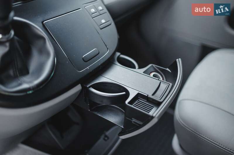 Минивэн Volkswagen Multivan 2007 в Днепре фото 20 Минивэн Volkswagen Multivan 2007 в Днепре