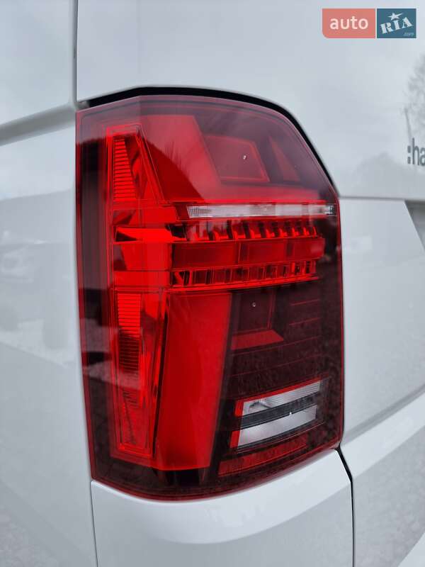 Мінівен Volkswagen Multivan 2020 в Радивиліві