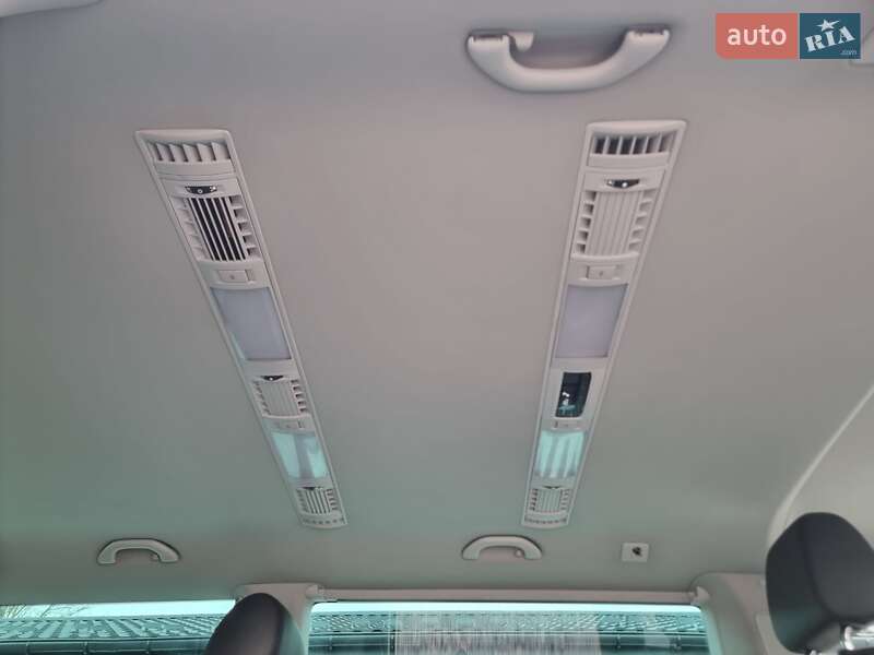 Мінівен Volkswagen Multivan 2020 в Радивиліві