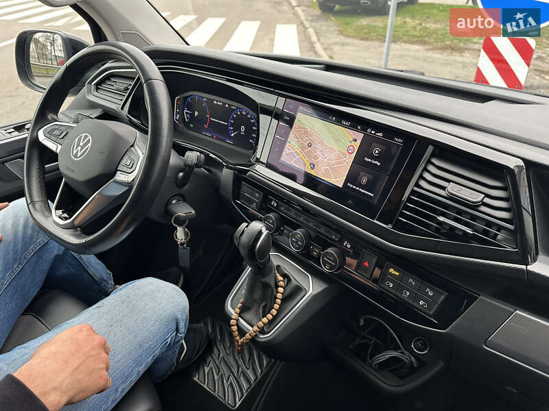 Минивэн Volkswagen Multivan 2022 в Киеве