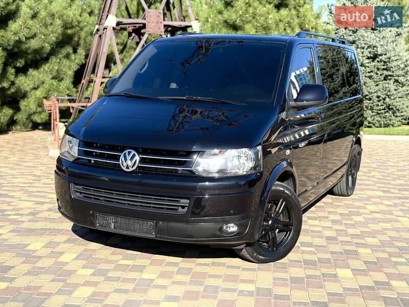Volkswagen Multivan 2013 Volkswagen Multivan 2013