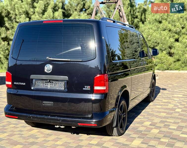 Мінівен Volkswagen Multivan 2013 в Дніпрі