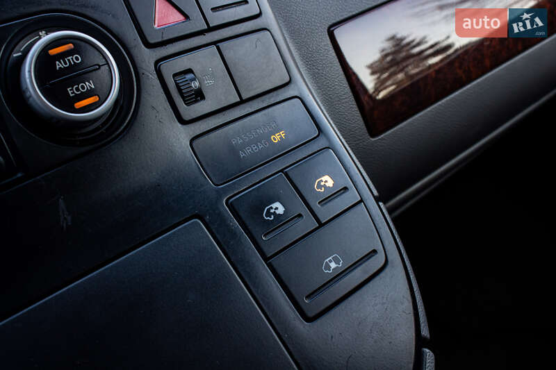 Мінівен Volkswagen Multivan 2007 в Львові