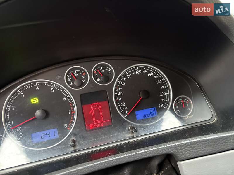 Мінівен Volkswagen Multivan 2006 в Києві