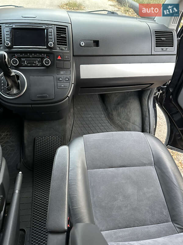 Минивэн Volkswagen Multivan 2011 в Харькове фото 40 Минивэн Volkswagen Multivan 2011 в Харькове