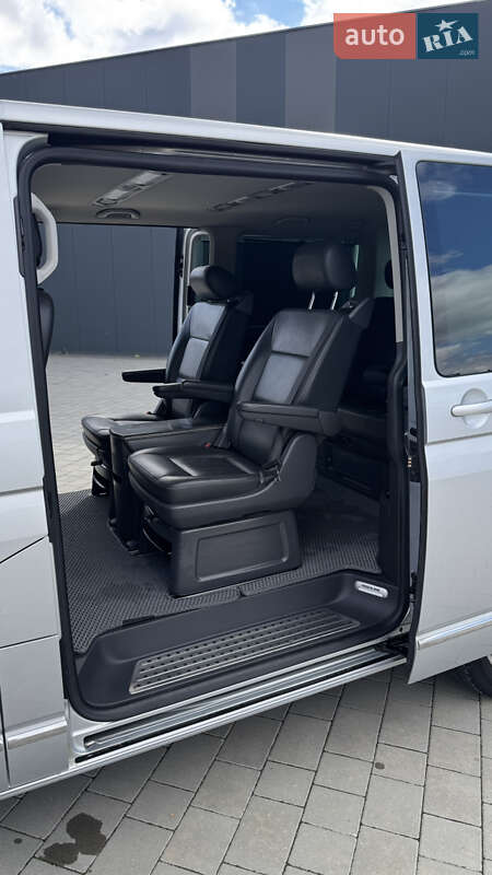 Мінівен Volkswagen Multivan 2015 в Хмельницькому