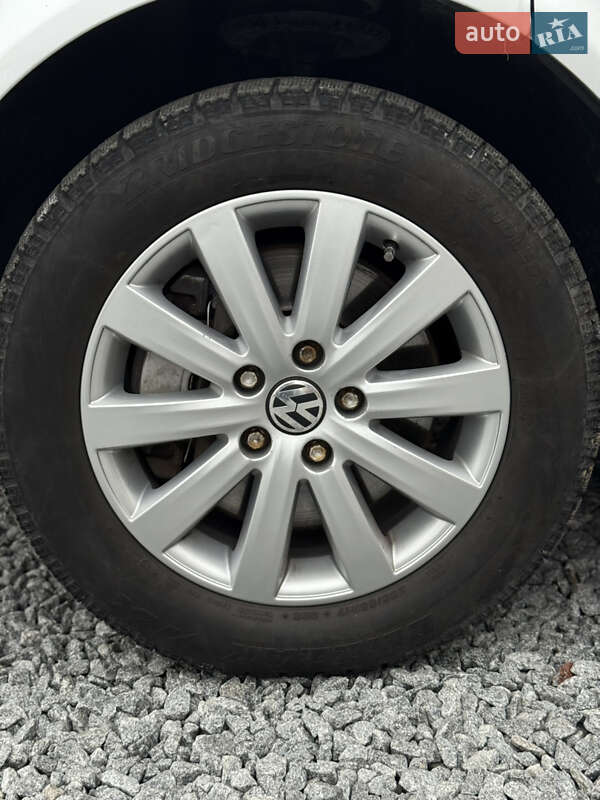 Мінівен Volkswagen Multivan 2011 в Стрию