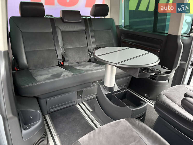 Мінівен Volkswagen Multivan 2011 в Стрию