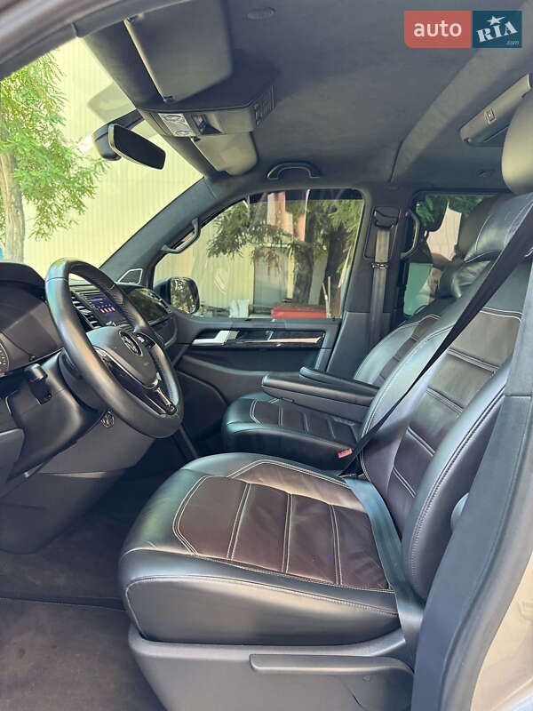Мінівен Volkswagen Multivan 2017 в Чернівцях фото 24 Мінівен Volkswagen Multivan 2017 в Чернівцях