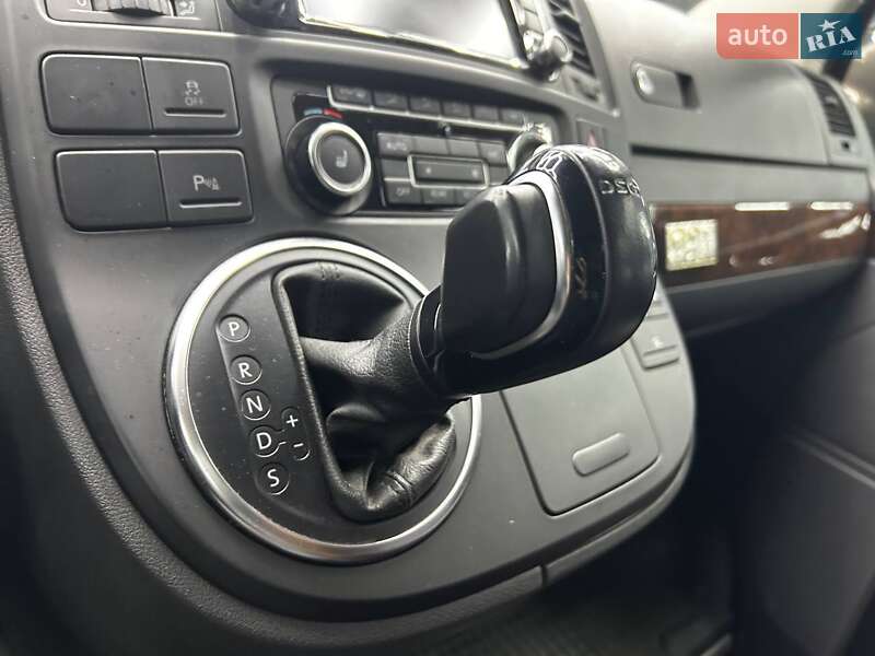 Мінівен Volkswagen Multivan 2015 в Чернівцях фото 15 Мінівен Volkswagen Multivan 2015 в Чернівцях