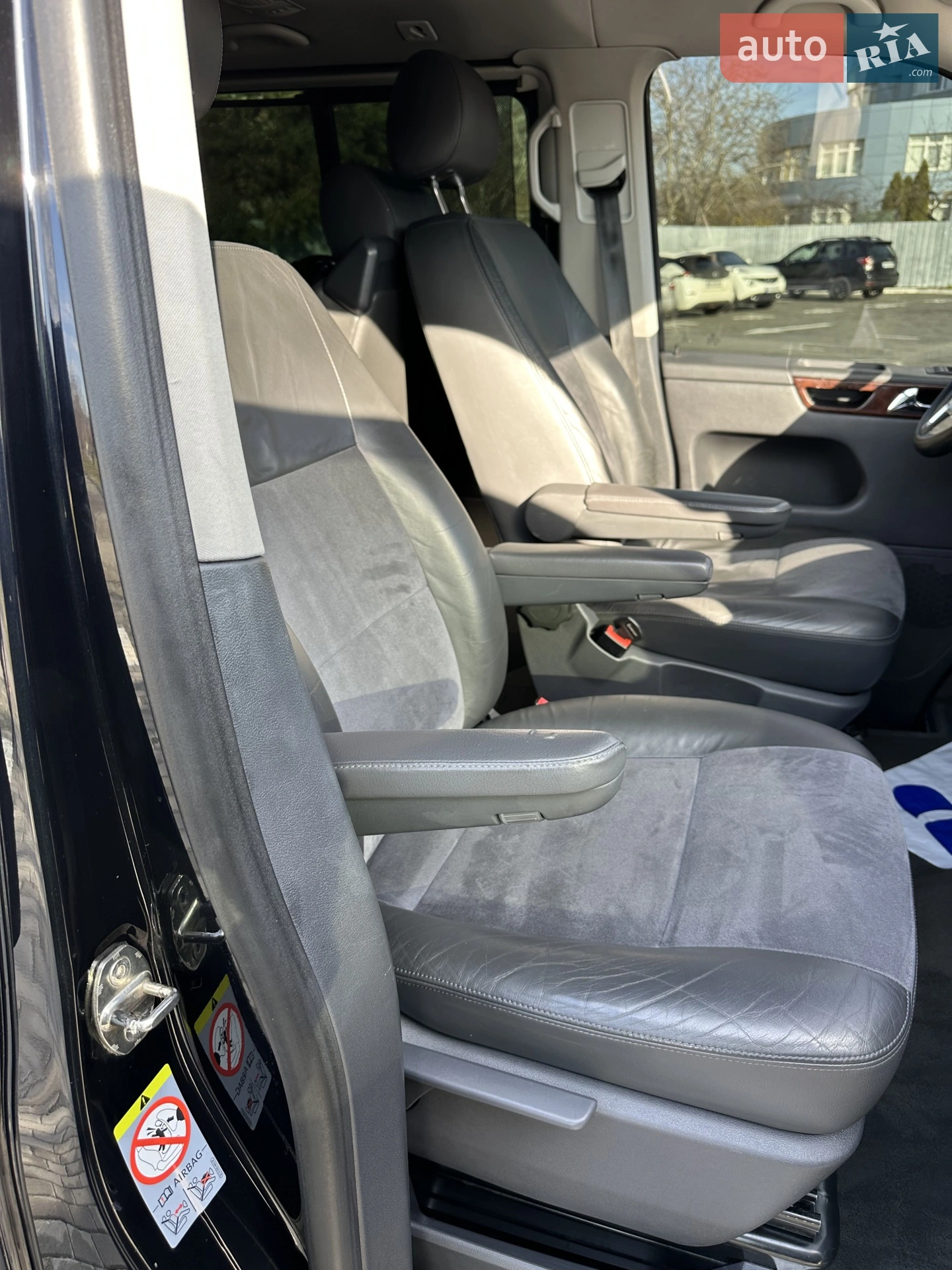 2011 Volkswagen Multivan - мініатюра 24
