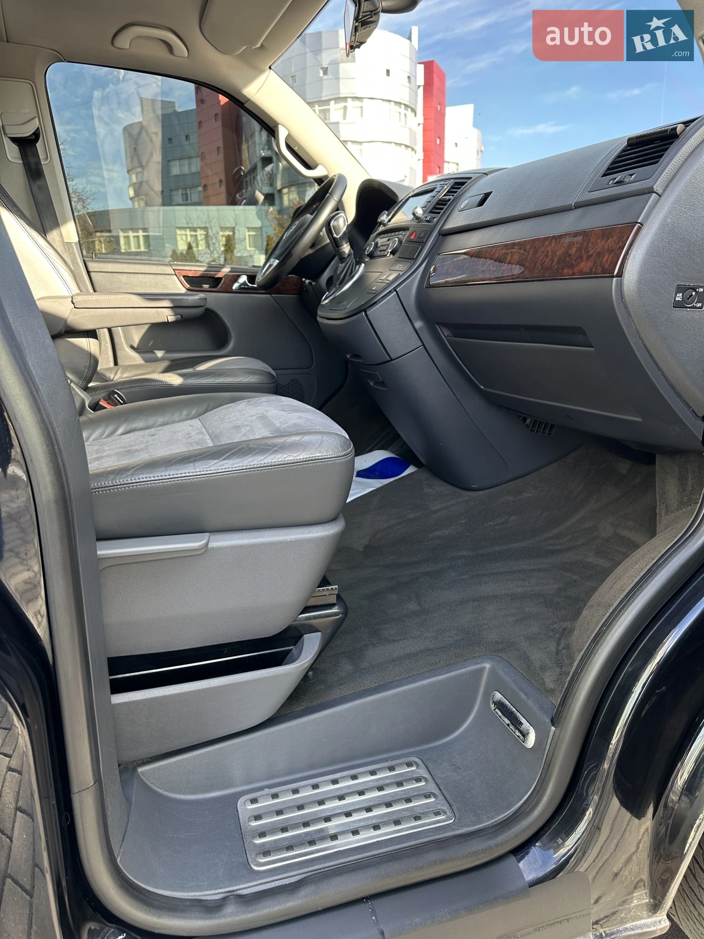 2011 Volkswagen Multivan - мініатюра 26