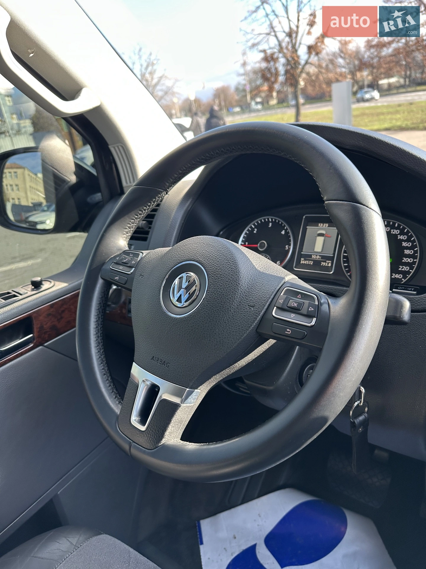2011 Volkswagen Multivan - мініатюра 27