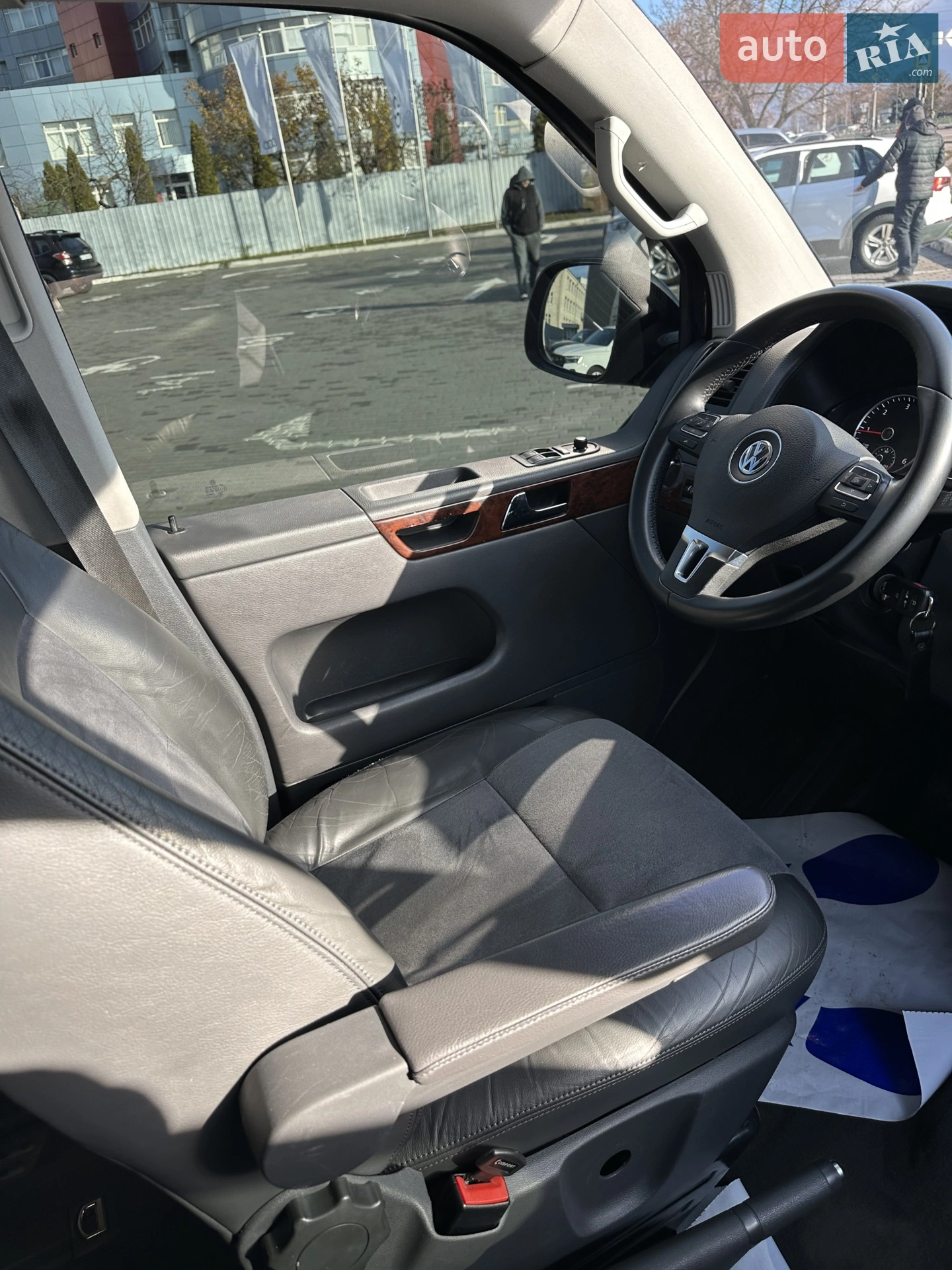 2011 Volkswagen Multivan - мініатюра 29