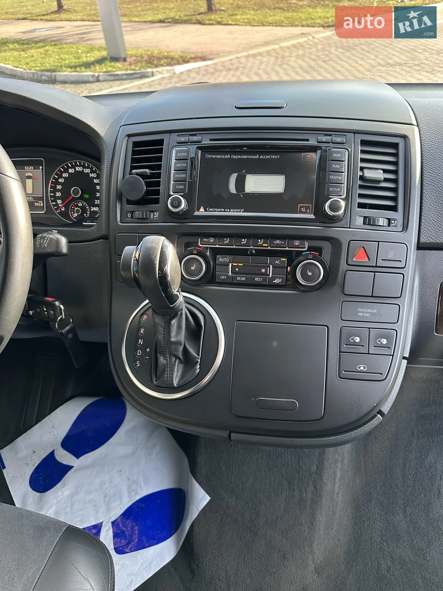 2011 Volkswagen Multivan - мініатюра 28
