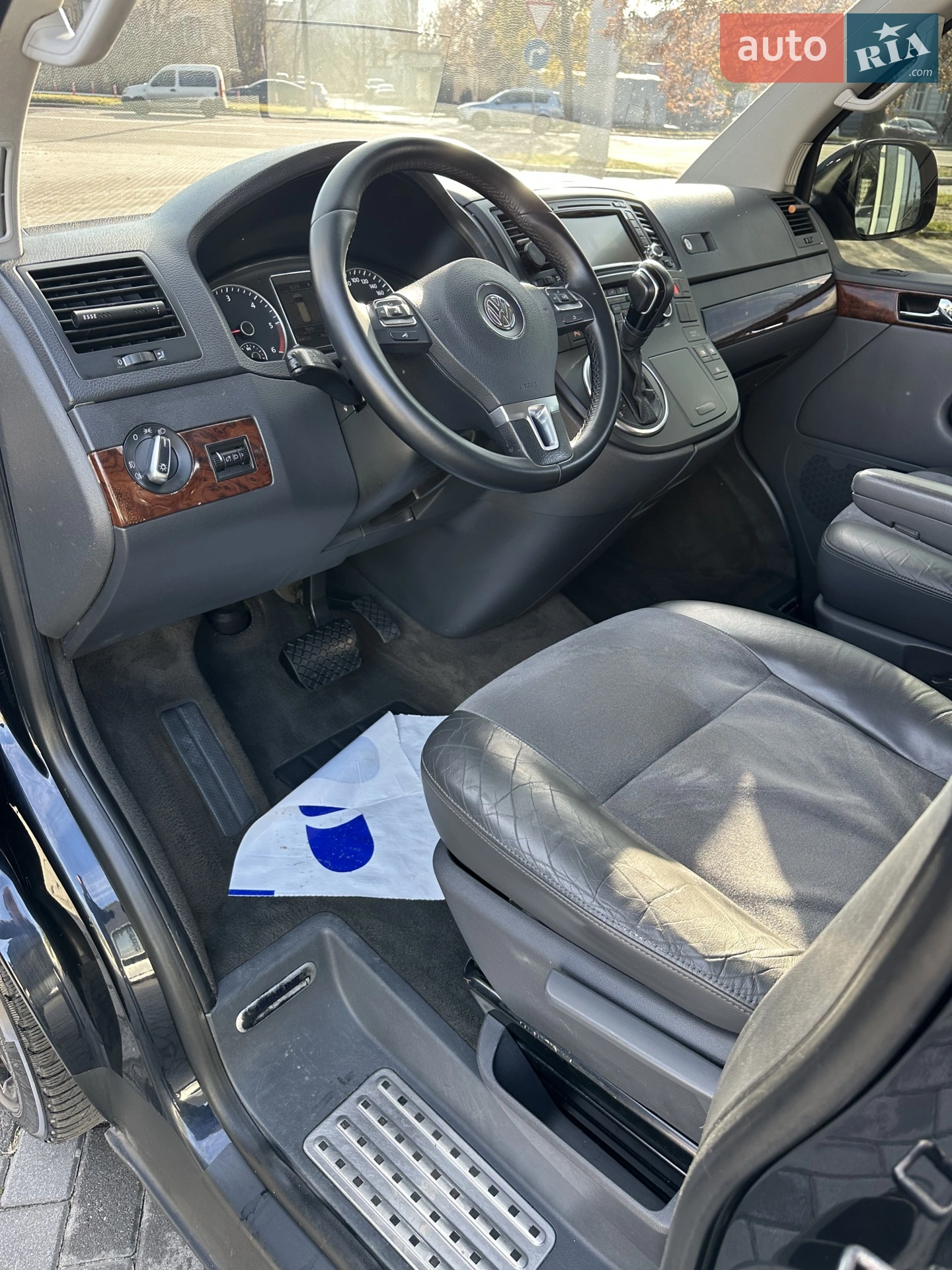 2011 Volkswagen Multivan - мініатюра 31