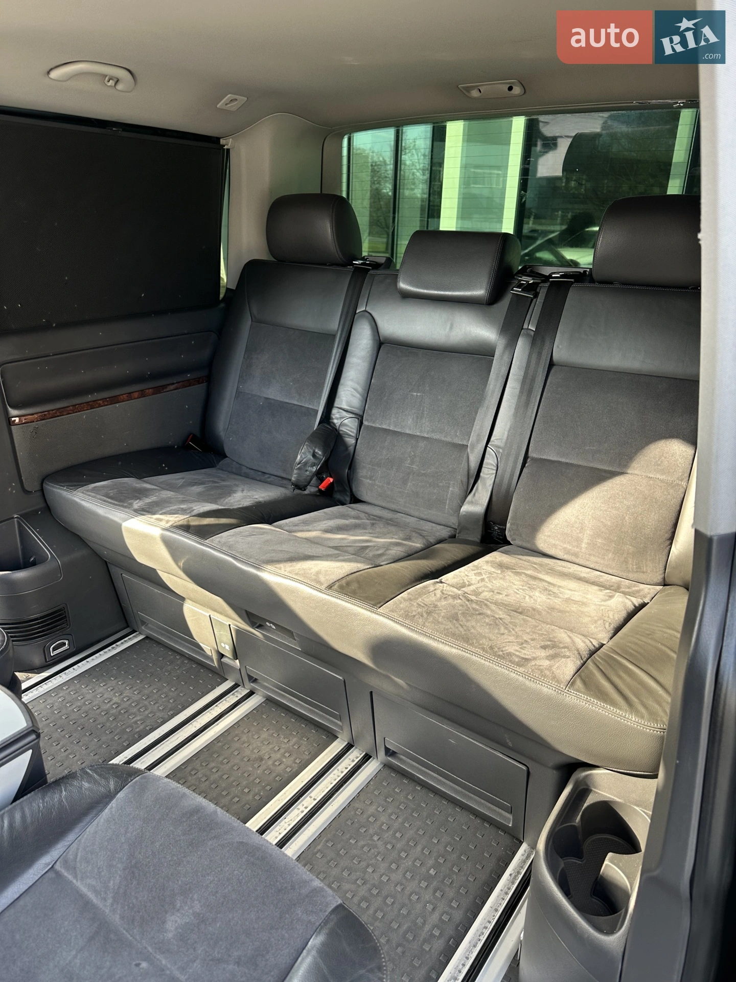 2011 Volkswagen Multivan - мініатюра 35