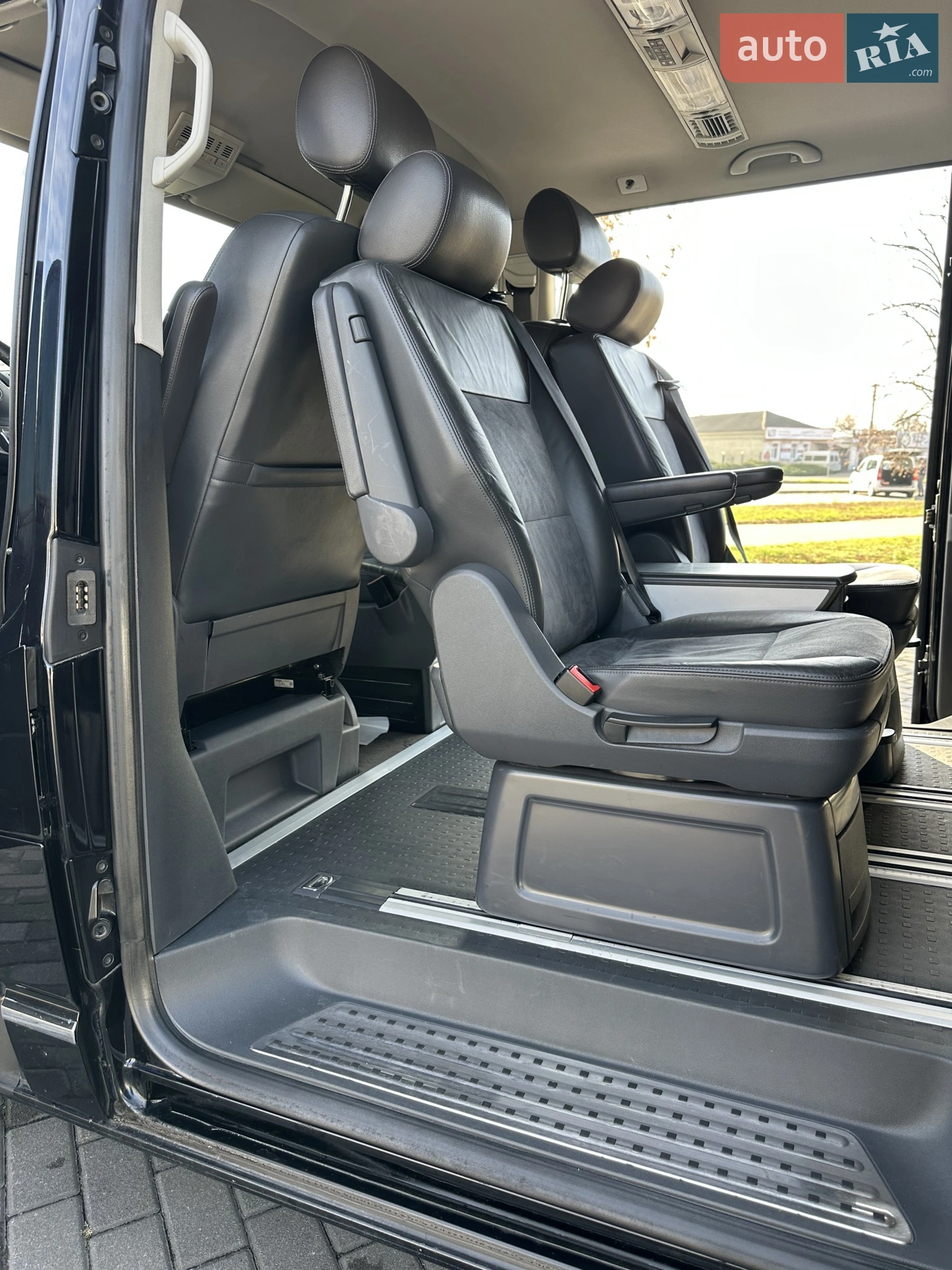 2011 Volkswagen Multivan - мініатюра 41