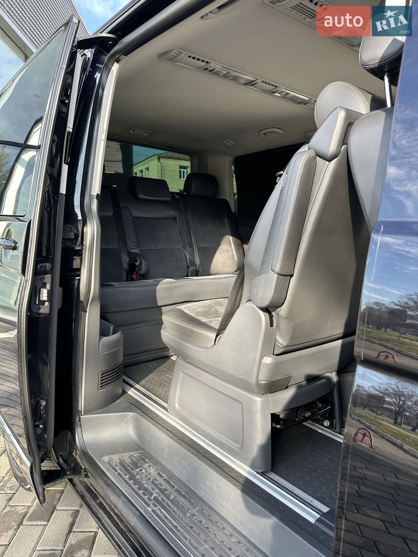 2011 Volkswagen Multivan - мініатюра 47