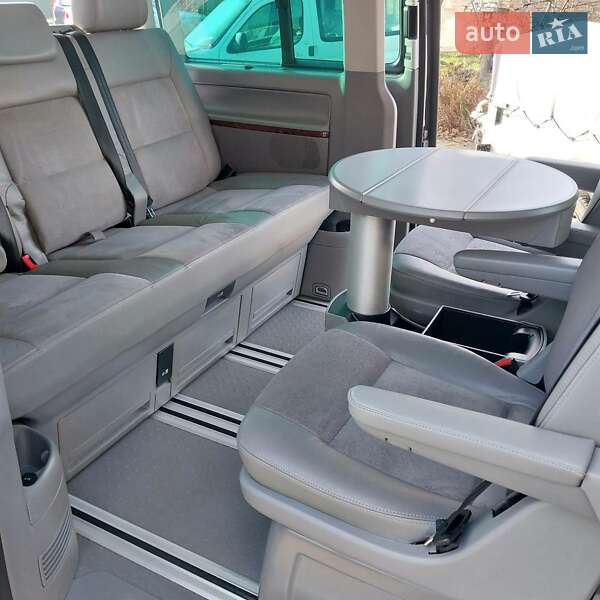 Минивэн Volkswagen Multivan 2008 в Киеве