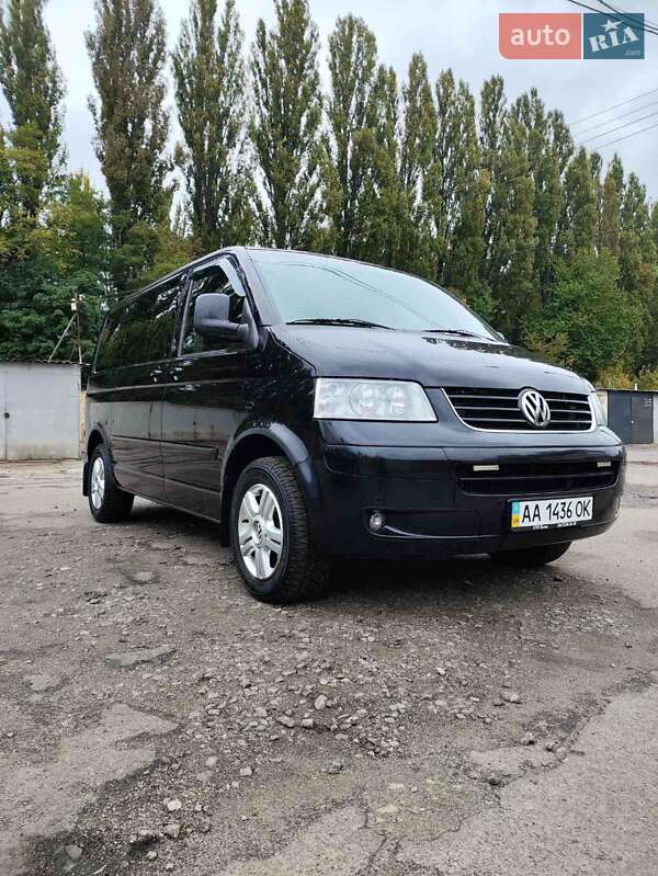 Минивэн Volkswagen Multivan 2008 в Киеве