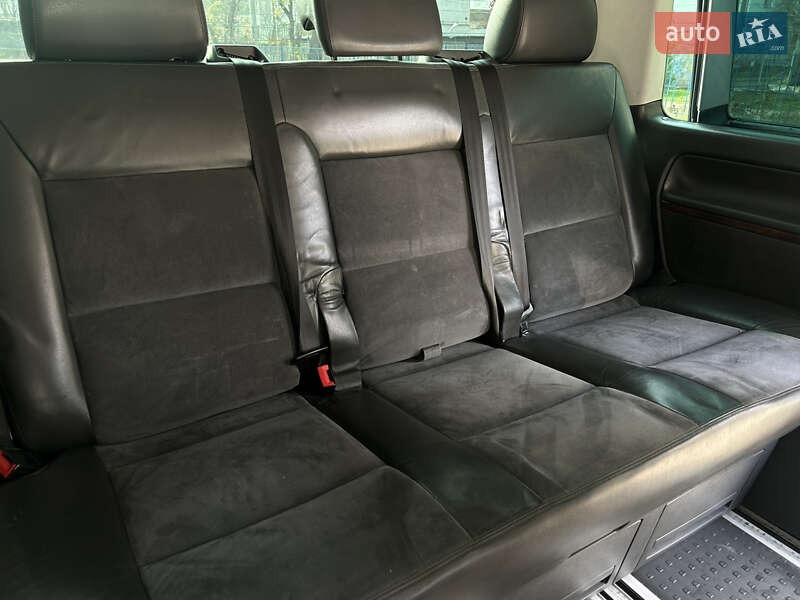 Мінівен Volkswagen Multivan 2011 в Миколаєві