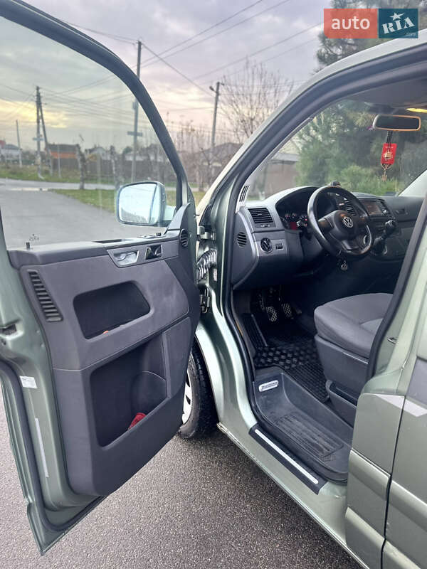Минивэн Volkswagen Multivan 2003 в Киеве фото 10 Минивэн Volkswagen Multivan 2003 в Киеве