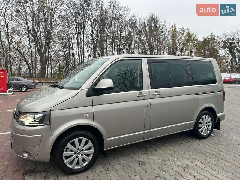 Минивэн Volkswagen Multivan 2012 в Киеве