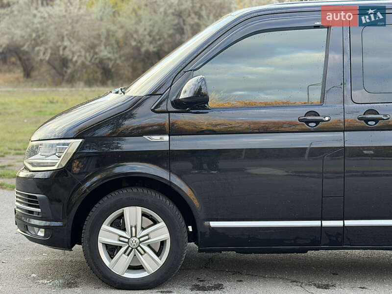 Мінівен Volkswagen Multivan 2015 в Дніпрі