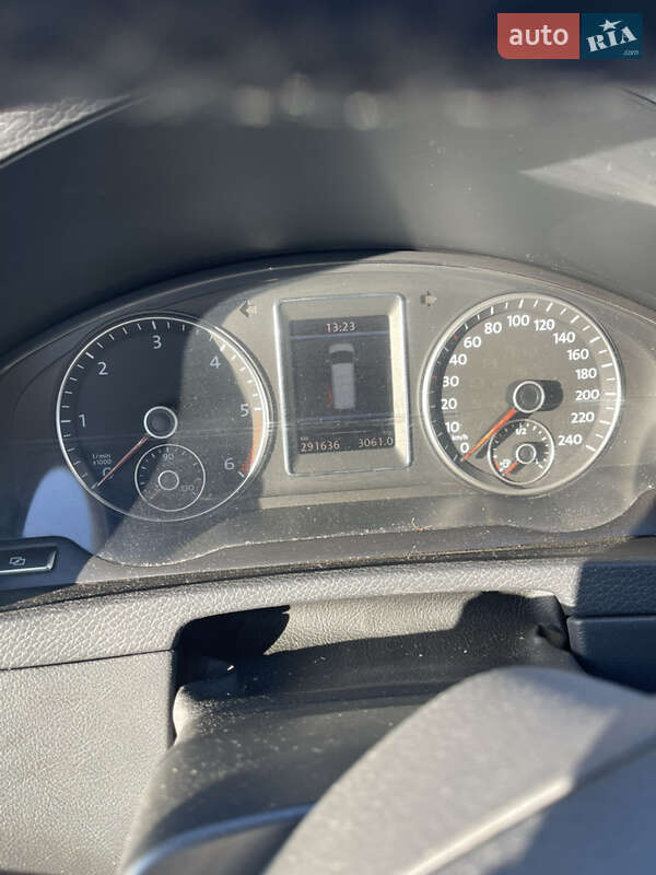 Мінівен Volkswagen Multivan 2010 в Києві фото 8 Мінівен Volkswagen Multivan 2010 в Києві