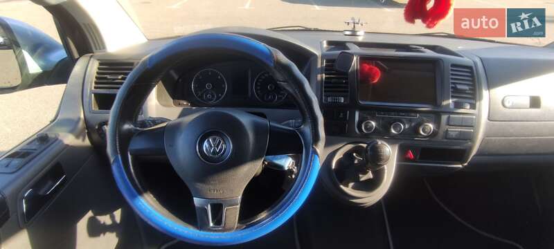 Мінівен Volkswagen Multivan 2010 в Києві фото 6 Мінівен Volkswagen Multivan 2010 в Києві