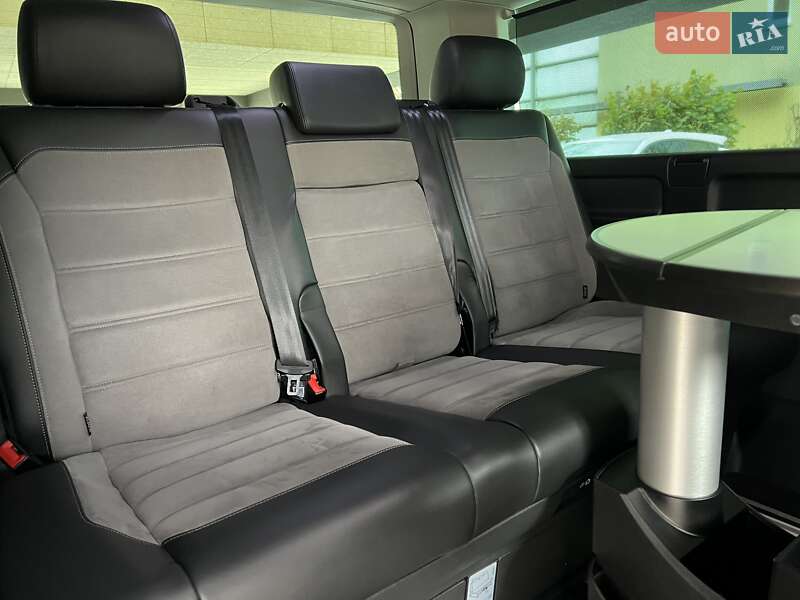 Минивэн Volkswagen Multivan 2021 в Киеве
