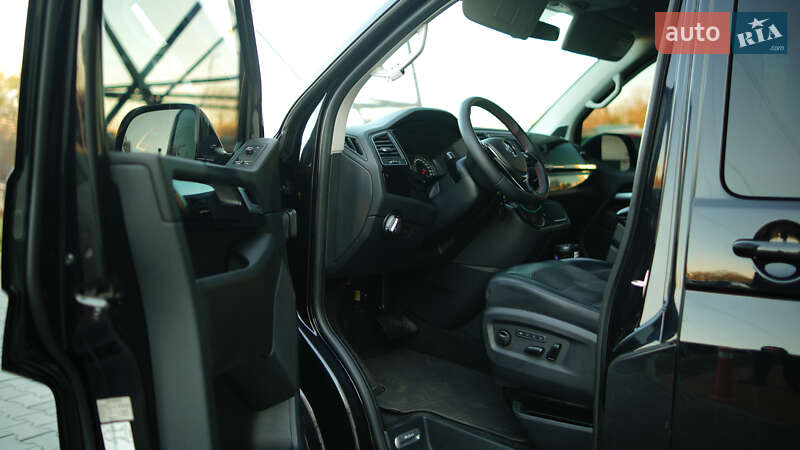 Мінівен Volkswagen Multivan 2016 в Львові