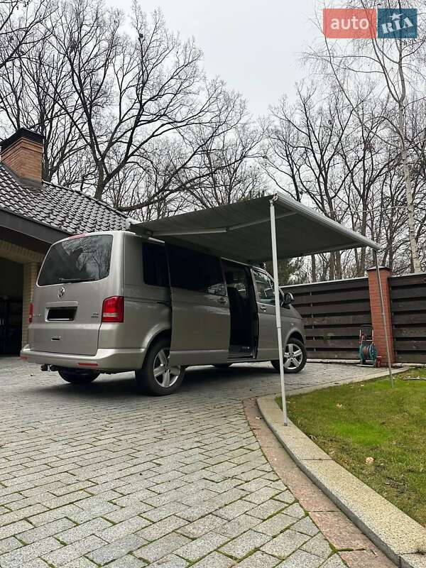 Volkswagen Multivan 2015 Volkswagen Multivan 2015