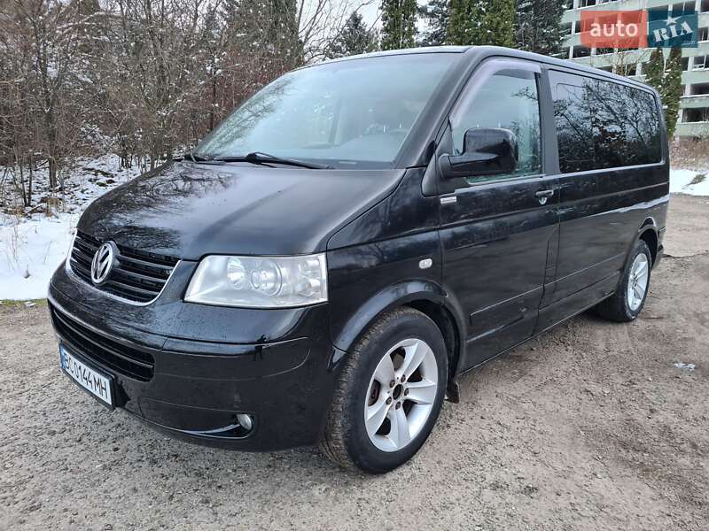 Минивэн Volkswagen Multivan 2007 в Новом Роздоле