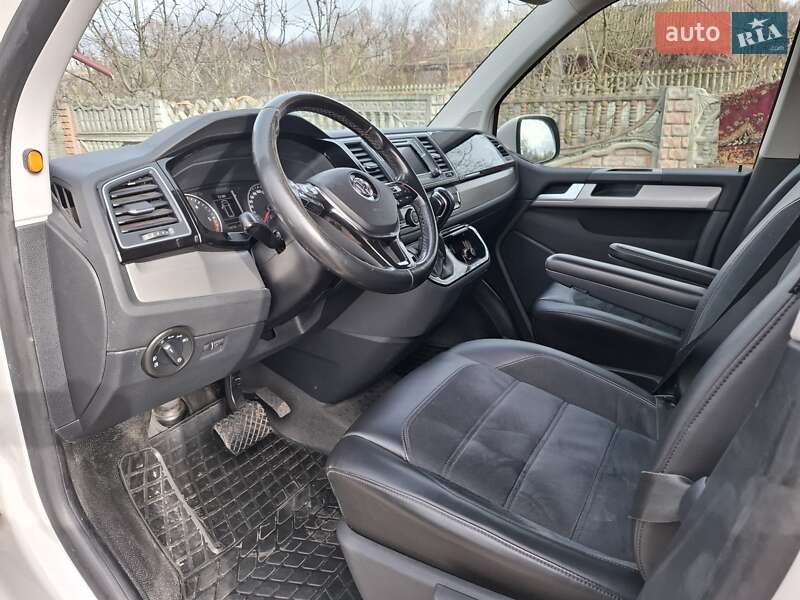 Минивэн Volkswagen Multivan 2017 в Черновцах