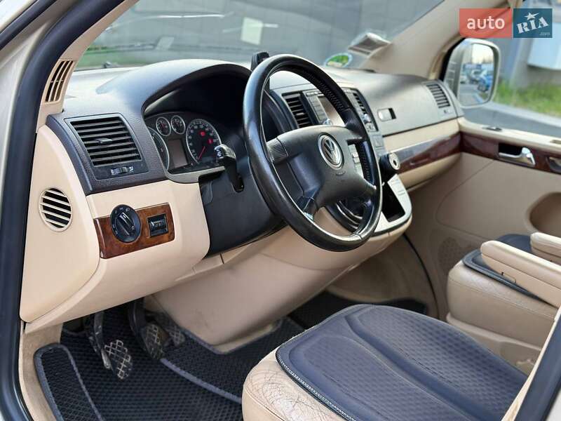 Минивэн Volkswagen Multivan 2004 в Одессе фото 10 Минивэн Volkswagen Multivan 2004 в Одессе