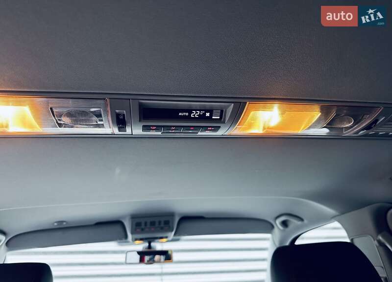 Минивэн Volkswagen Multivan 2012 в Днепре