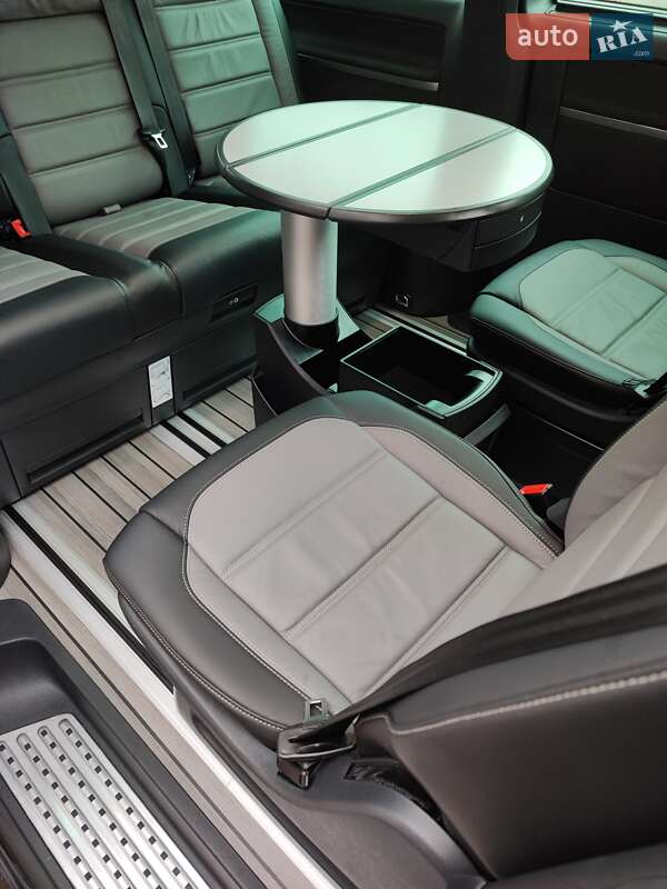 Минивэн Volkswagen Multivan 2022 в Черновцах