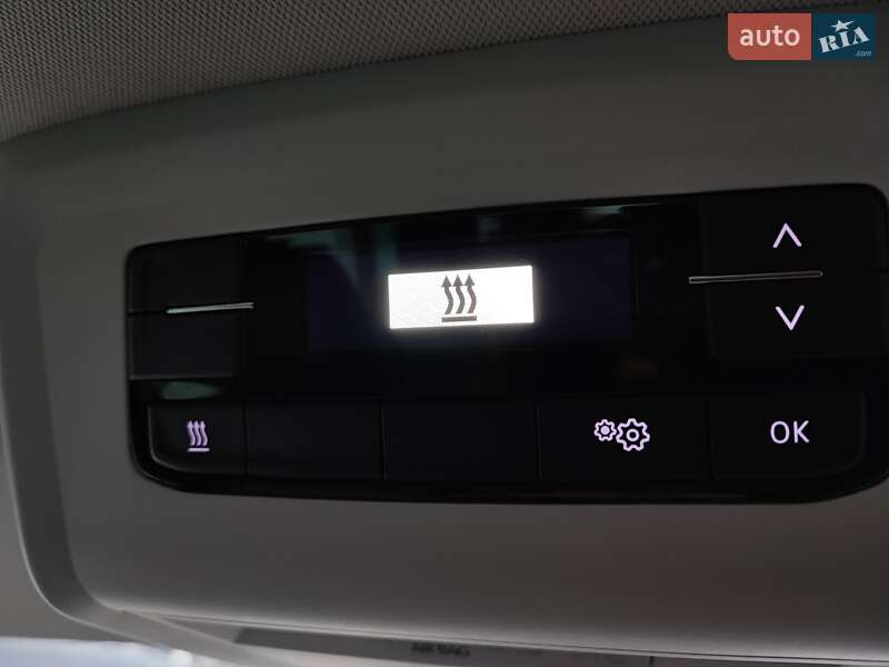 Минивэн Volkswagen Multivan 2022 в Черновцах