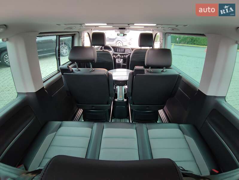 Минивэн Volkswagen Multivan 2022 в Черновцах