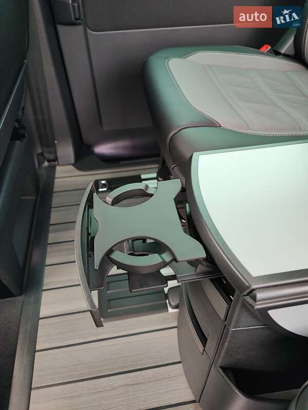 Минивэн Volkswagen Multivan 2022 в Черновцах