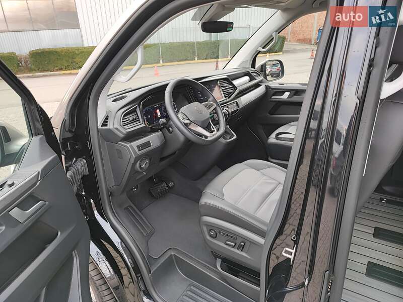 Минивэн Volkswagen Multivan 2022 в Черновцах