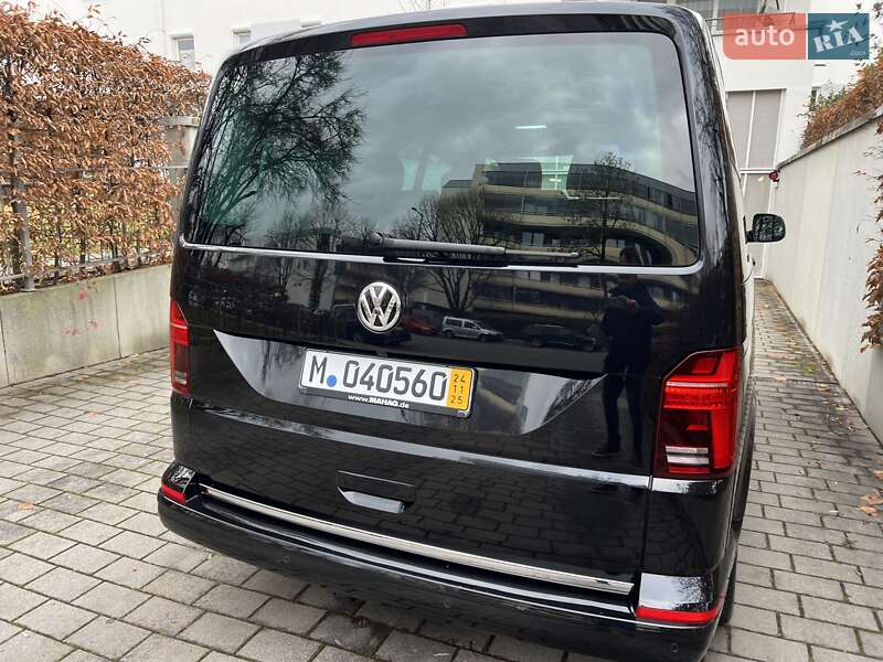 Минивэн Volkswagen Multivan 2022 в Киеве