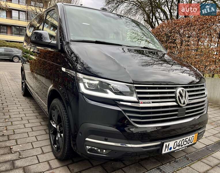 Минивэн Volkswagen Multivan 2022 в Киеве