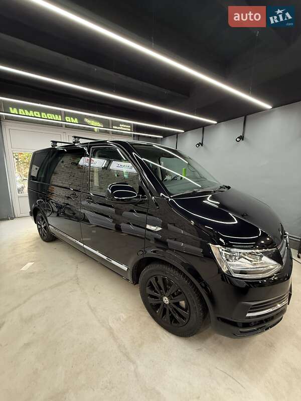 Мінівен Volkswagen Multivan 2016 в Львові